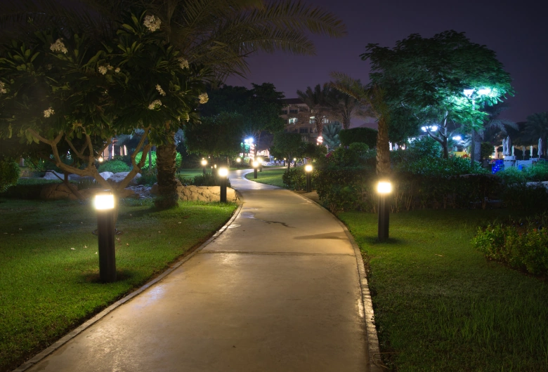 8 Tips Keindahan Taman Malam Hari dengan Lampu Taman Philips