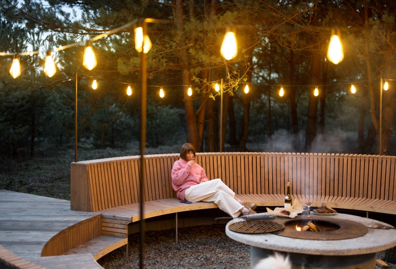 5 Cara Menciptakan Ruang Santai Outdoor dengan Lampu Hias Philips